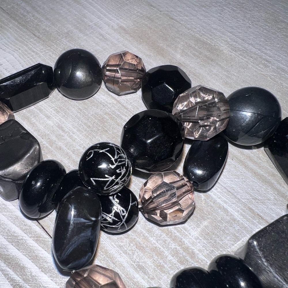 4 black bracelets - Picture 7 of 7